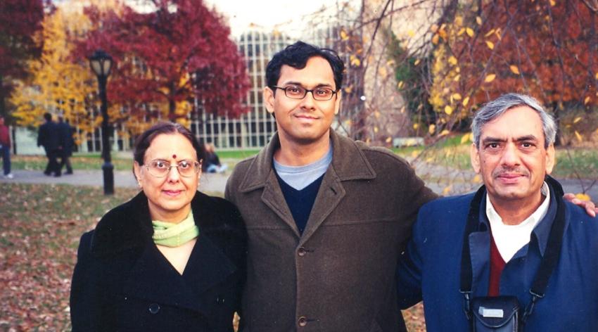 Sandeep Jauhar, MD, center, poses with his parents, Raj, left, and Prem Jauhar, PhD, right, in Manhattan, New York, in 2007.